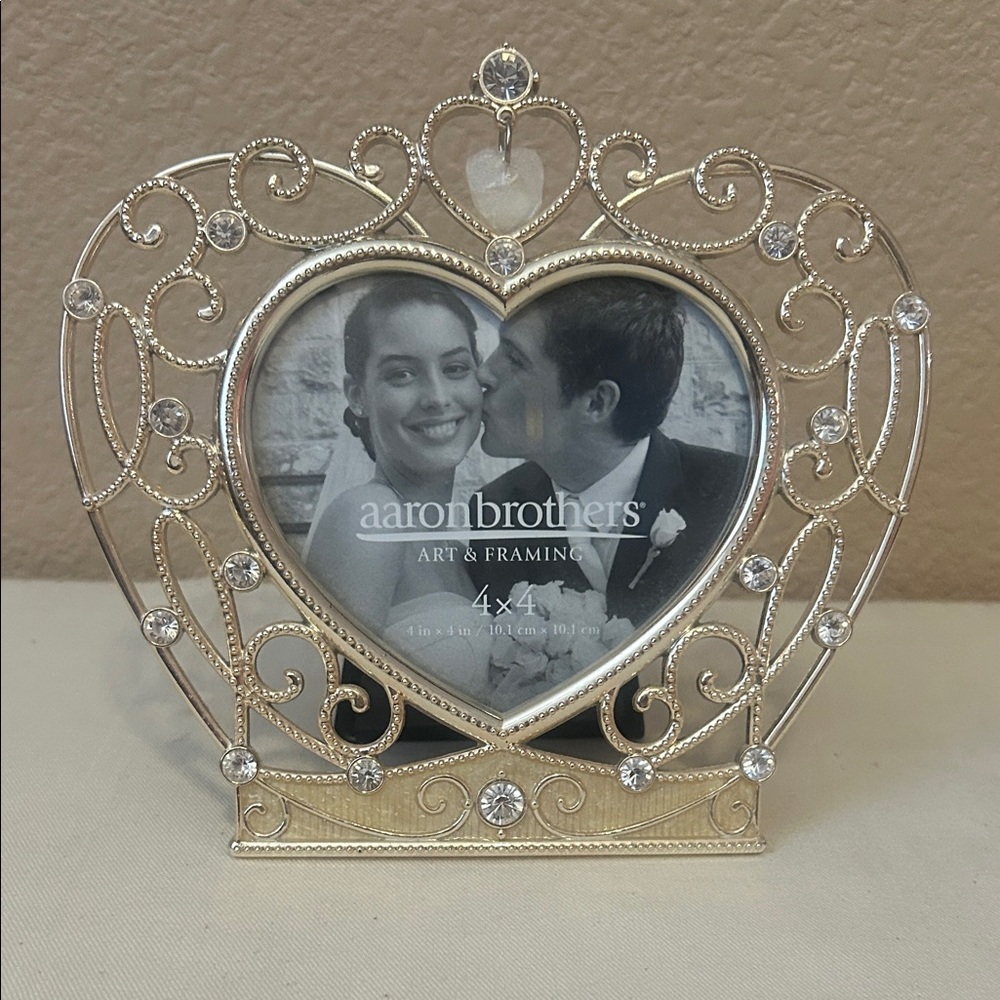 Silver Heart Frame
